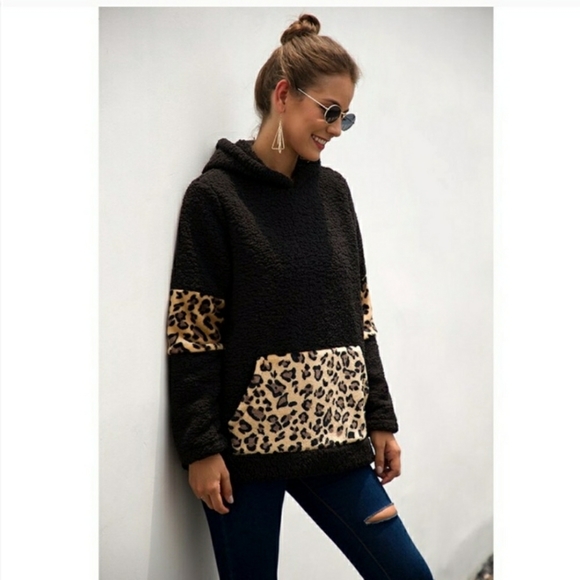 🐆 Animal print hoodie - Picture 2 of 3